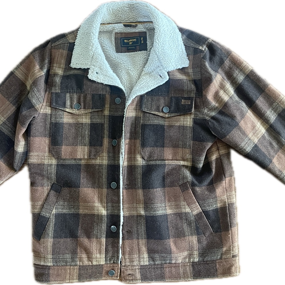 Billabong Trucker Style Jacket XL! Barely worn.